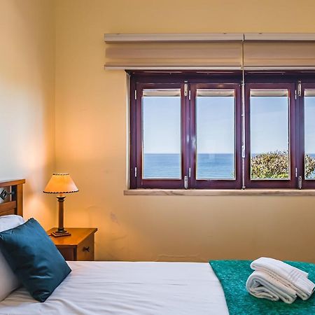 Casa A Beira Mar - Countryhouse With Ocean View Sao Pedro da Cadeira Exterior photo